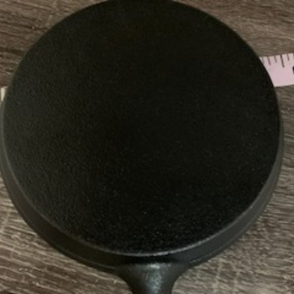 Mini Cast Iron skillet - Picture 5 of 5